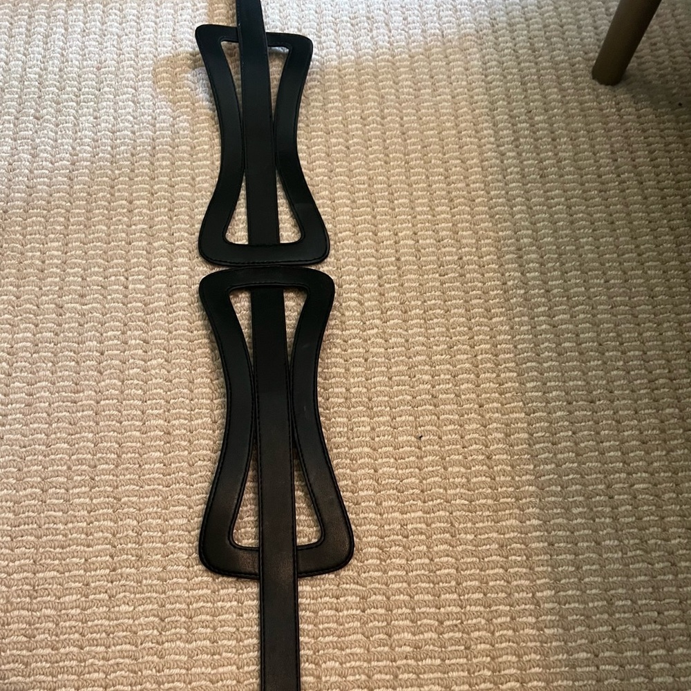 Black BCBG belt